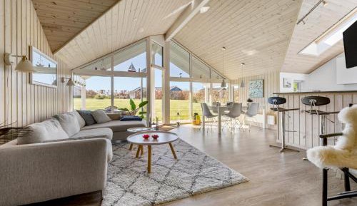 Three-Bedroom Vacation Home 