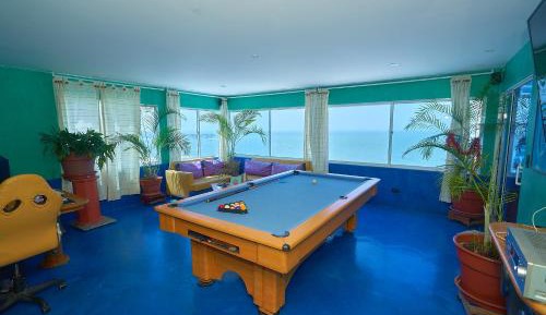 Two-Bedroom Apartment with Terrace and Sea View