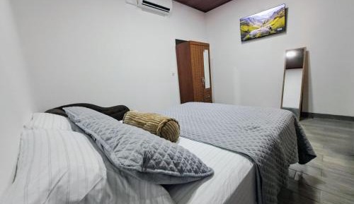 Three-Bedroom Apartment - High Floor
