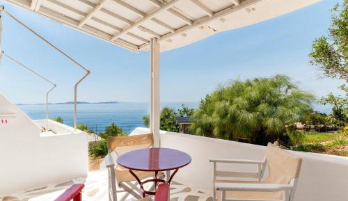 Superior One-Bedroom Apartment with Balcony