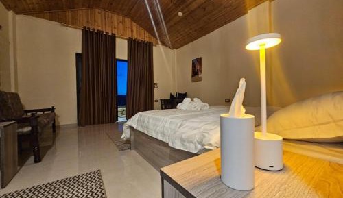 King Room with Mountain View