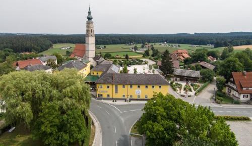 Single Room with Private Bathroom
