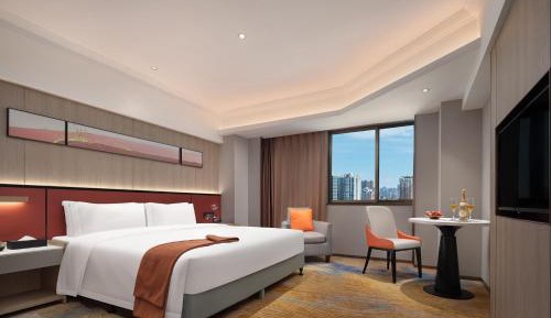 Standard Queen Room