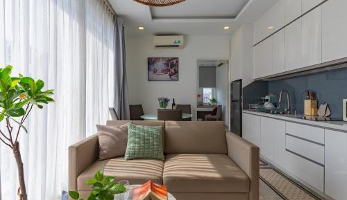 Single Room with Shared Bathroom