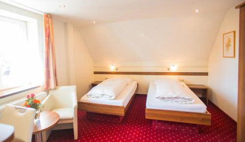 Twin Room with Private Bathroom