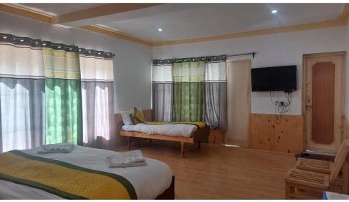 Queen Room with Balcony