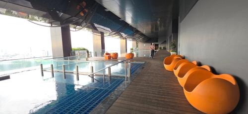 Apartment with Lake View