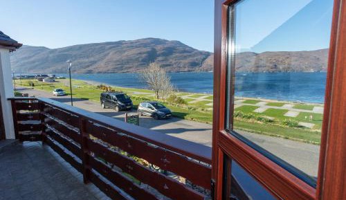 Standard Triple Room with Sea View
