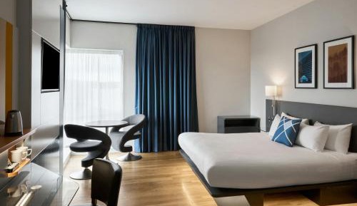 Larger Double Room with King Bed