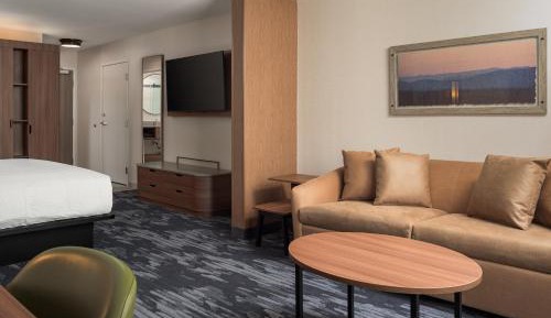 King Suite with Sofa Bed - Hearing Accessible