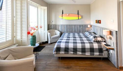 Studio Apartment with Balcony and Sea View