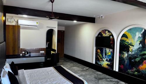 Deluxe Suite with Sea View