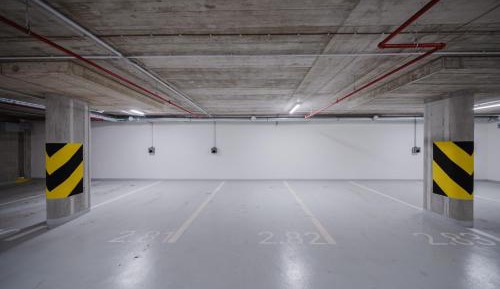 One-Bedroom Apartment with Balcony