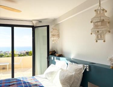 Queen Room with Sea View