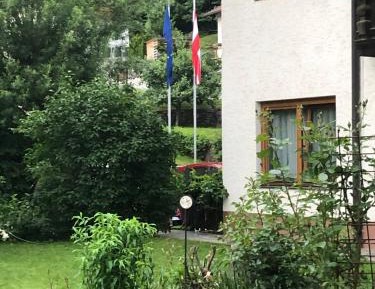 Apartment with Garden View
