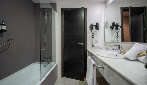 Basic Twin Room