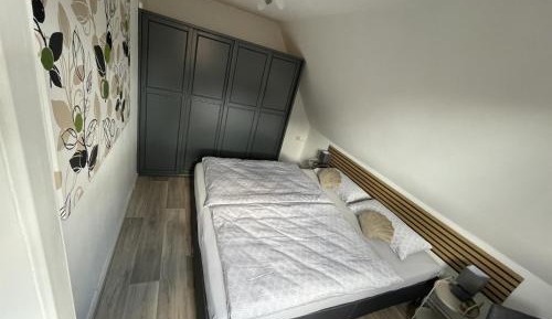Two-Bedroom Apartment with Shower 