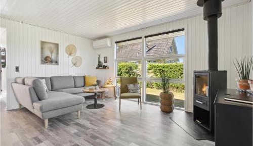 Three-Bedroom Holiday Home 