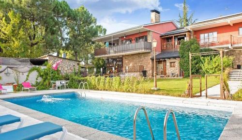 One-Bedroom Holiday Home