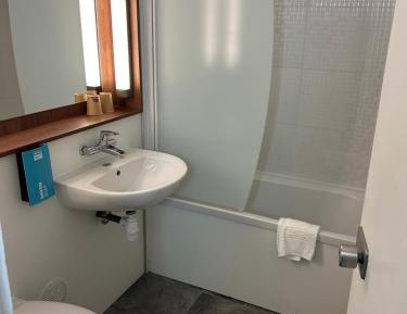 New Generation Twin Room 