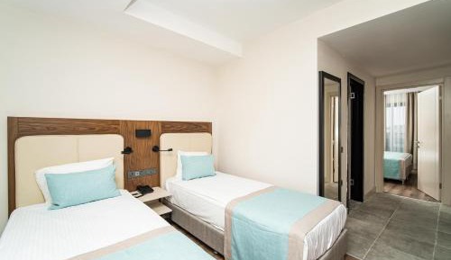 Family Room with Mountain View