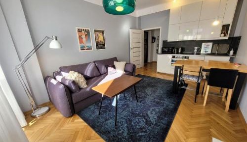One-Bedroom Apartment with Balcony