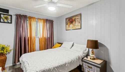 Double Room with Shared Bathroom