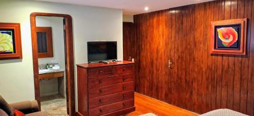 King Room with Sofa Bed