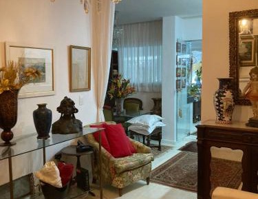 One-Bedroom Apartment with Balcony