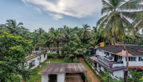 One-Bedroom Apartment with Garden View