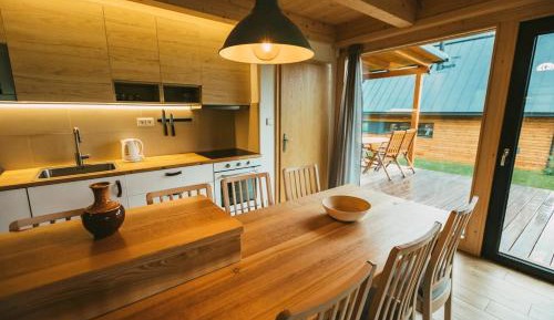 Two-Bedroom Apartment with Mountain View