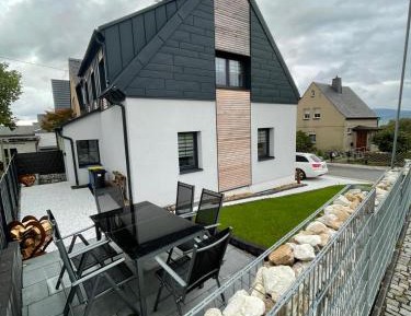 Three-Bedroom Holiday Home 