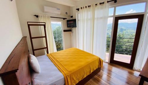Deluxe Double Room with Balcony