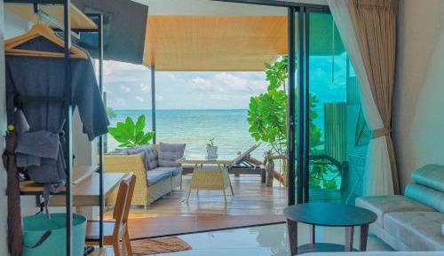 Villa with Sea View and Shared Pool