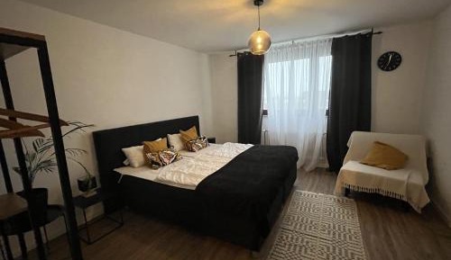 Superior One-Bedroom Apartment with Balcony