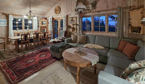 Three-Bedroom Holiday Home 