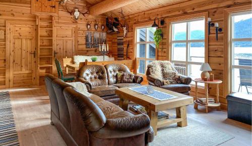Two-Bedroom Holiday Home