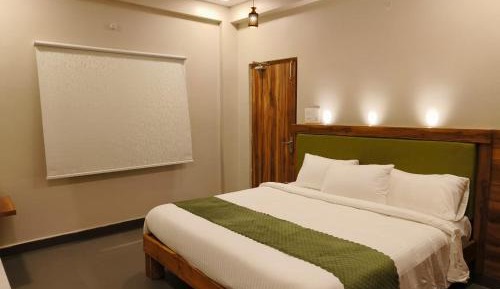 Four-Bedroom Holiday Home