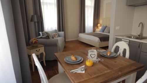 Junior Suite with Canal View