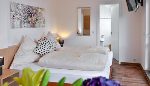 Deluxe Double Room with Bath