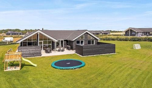 Seven-Bedroom Holiday Home