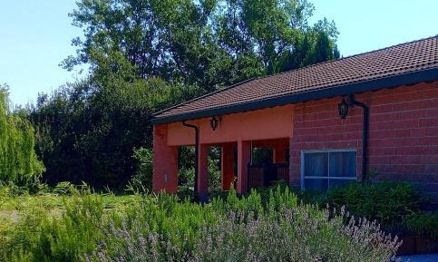 Deluxe Double Room (2 Adults + 1 Child)