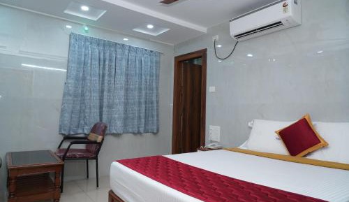 Deluxe Double Room (2 Adults + 1 Child)