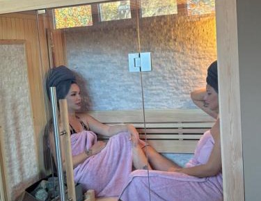 Queen Room with Spa Bath