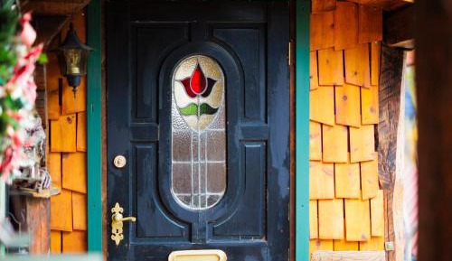 Standard Twin Room with Mountain View