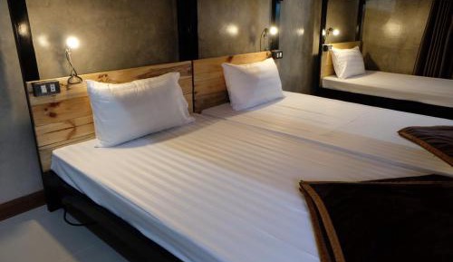 Mixed Dormitory Room