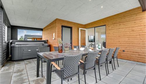 Four-Bedroom Holiday Home
