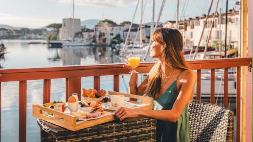 Prestige Room with Balcony and Marina View