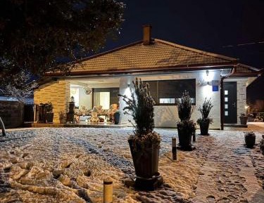 Villa with Garden View
