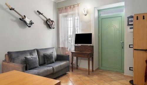 Superior One-Bedroom Apartment